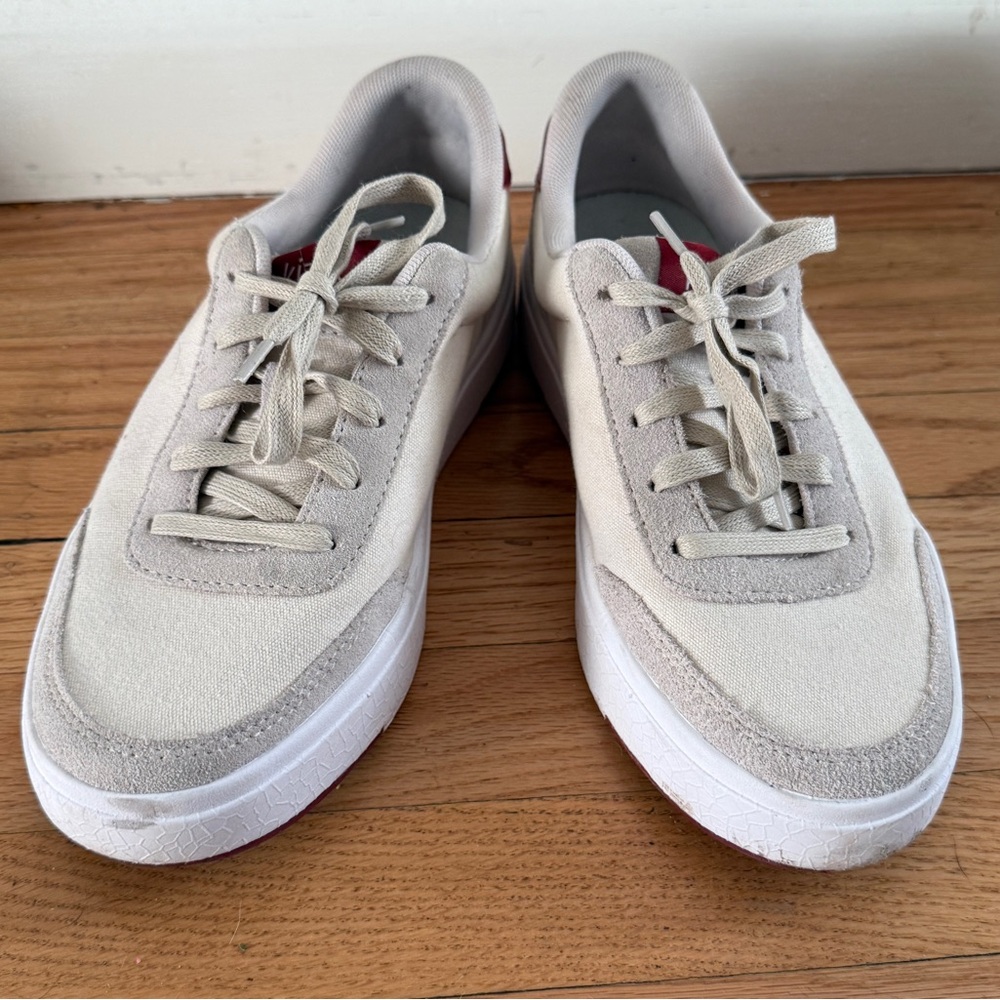 Kizik Prague 6.5 Mens/ 8 Womens